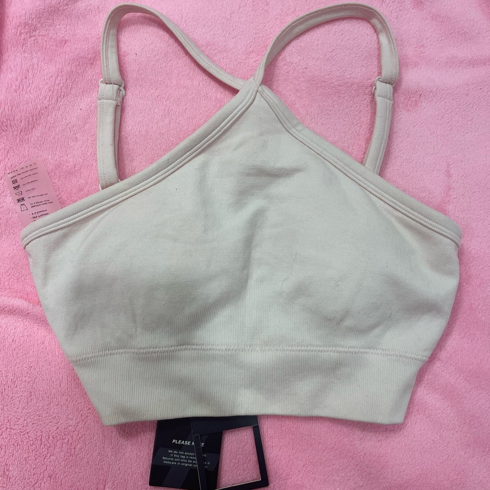 NWT bo and tee sports bra